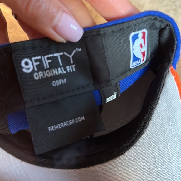 New Era 🔥 New York Knicks 9 Fifty SnapBack Hat - Picture 7 of 7